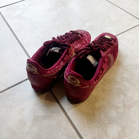 Nike Cortez Classic Special Edition Sneakers - Picture 3 of 3